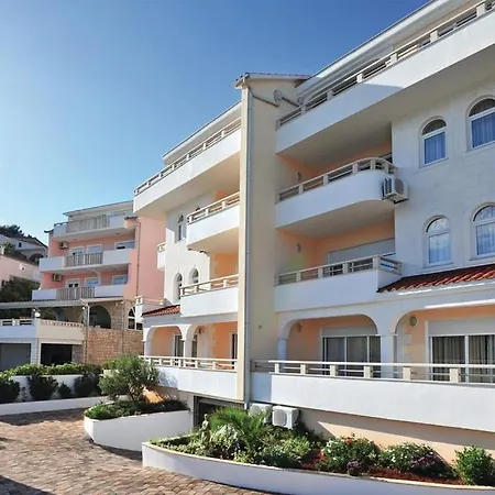 Sea View Sirena * أوكغوك غورنيي